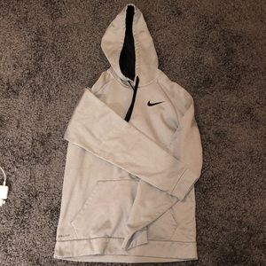 gray nike dry-fit sweatshirt